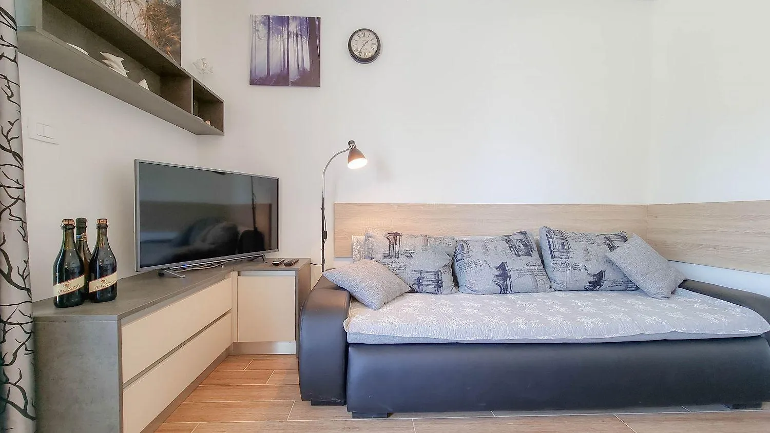 Strandnahes Apartment Mit Meerblick, Mediterranem Garten, Liegen, Waschmaschine Umag