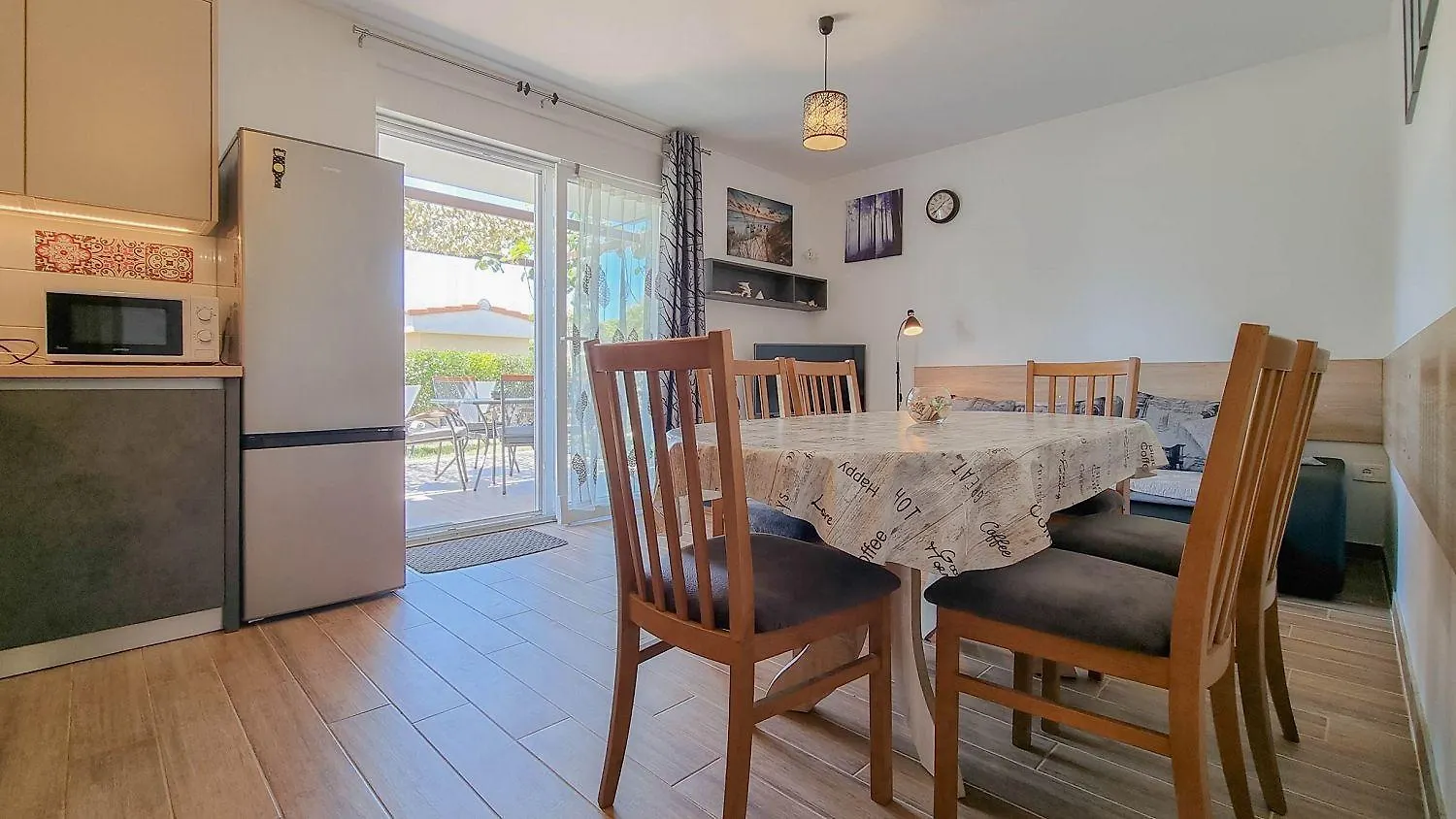 Strandnahes Apartment Mit Meerblick, Mediterranem Garten, Liegen, Waschmaschine Umag