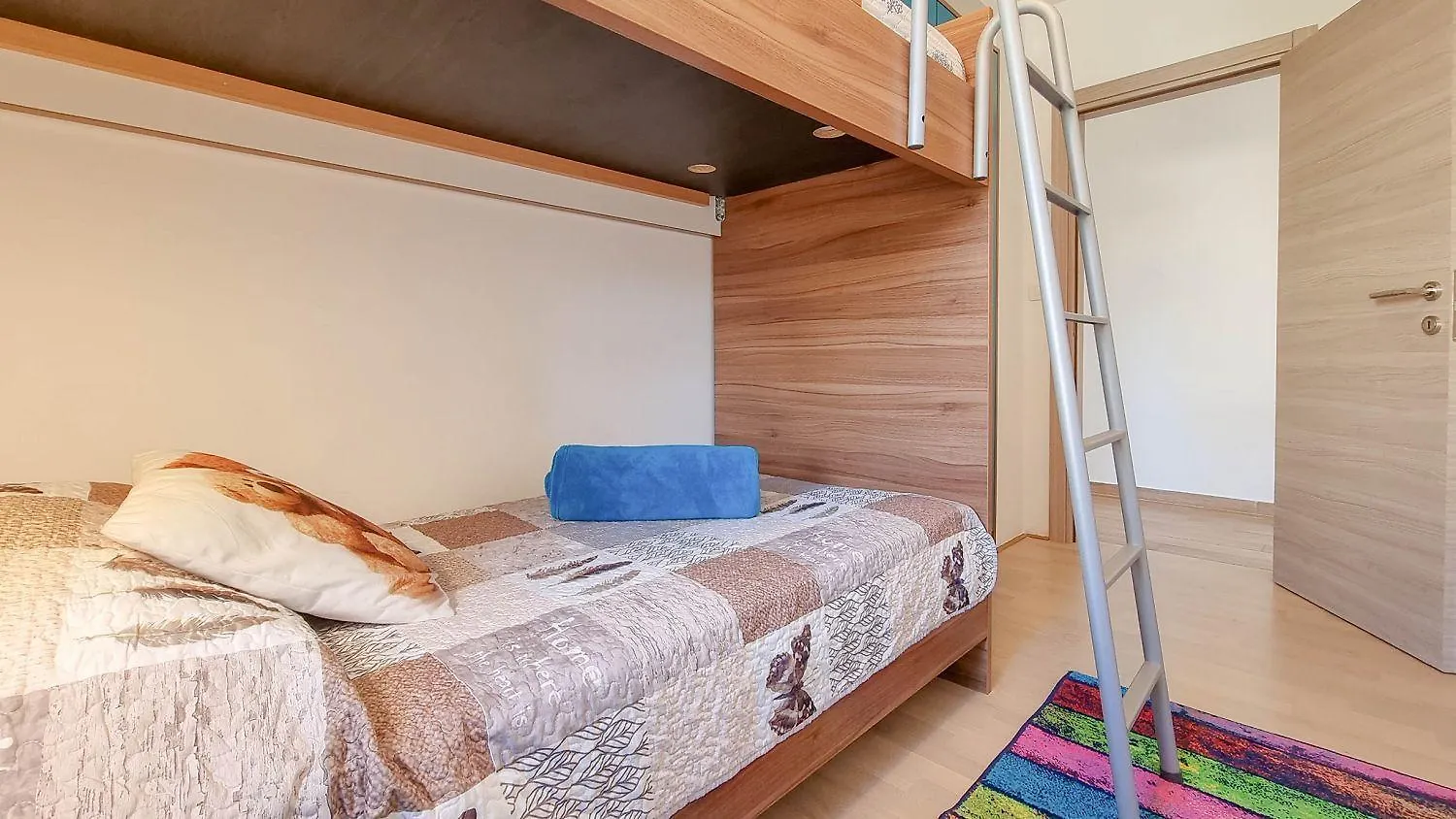 Strandnahes Apartment Mit Meerblick, Mediterranem Garten, Liegen, Waschmaschine Umag Croatia