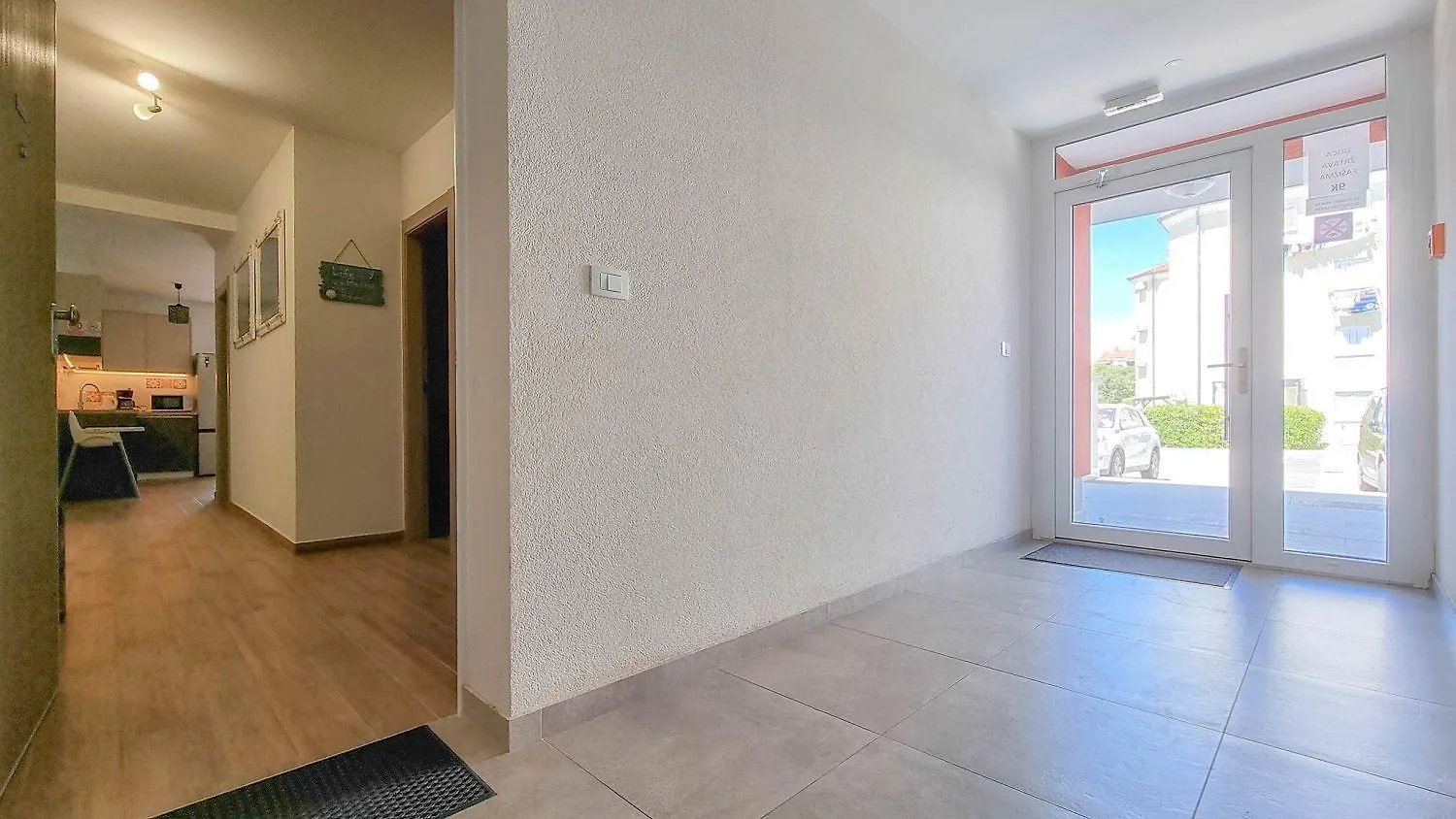 Strandnahes Apartment Mit Meerblick, Mediterranem Garten, Liegen, Waschmaschine Umag